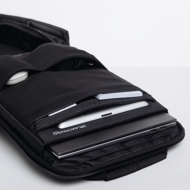 PLEATPACK SLIM - Ultimate Professional Backpack by PLEATPACK Design ...