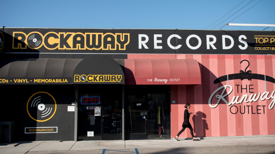 RECORD STORES - The photobook about record stores by Bernd