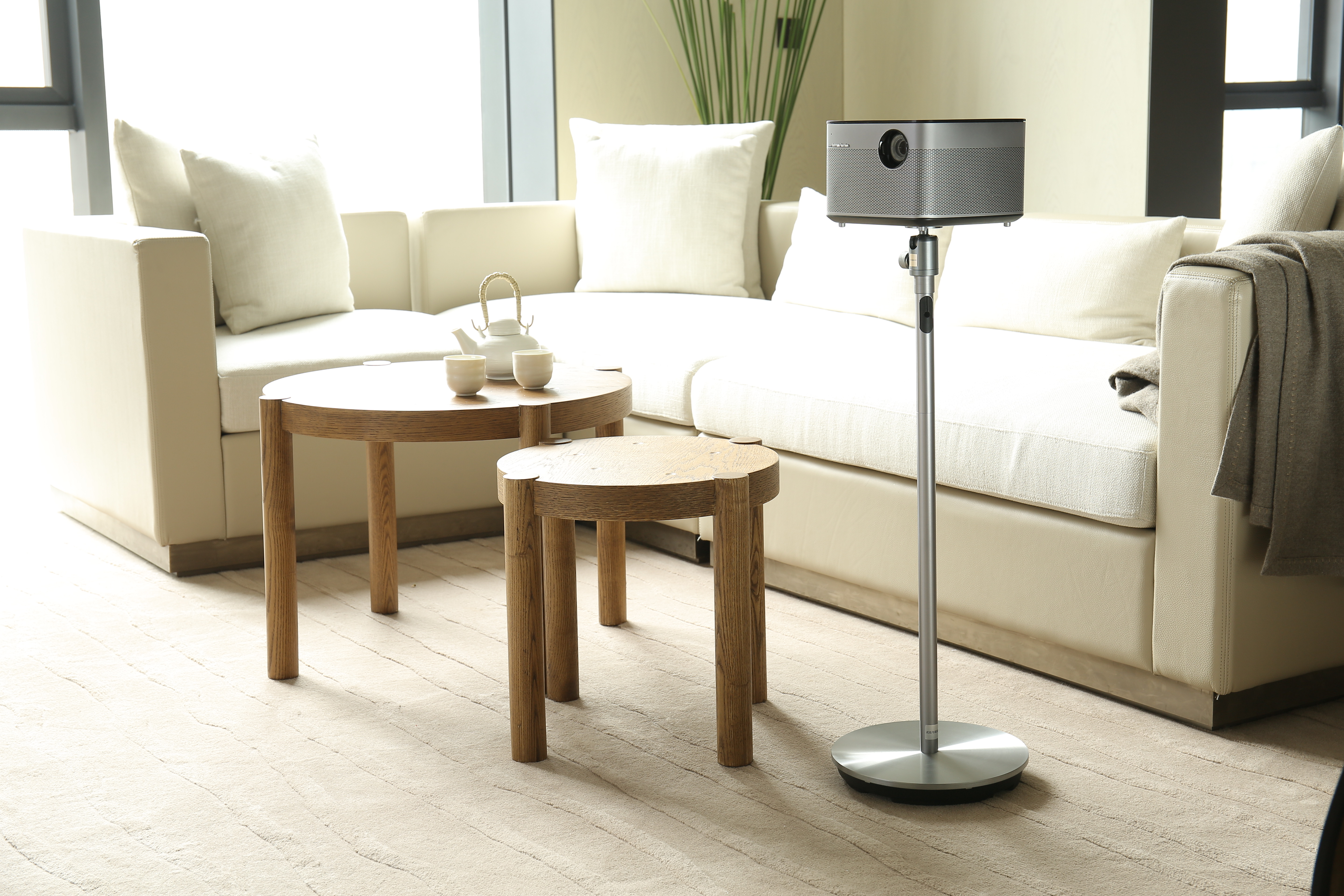XGIMI H1 プロジェクター 本体 シルバー XGIMI H1 Immersive Home Theatre by XGIMI Tech - Indiegogo