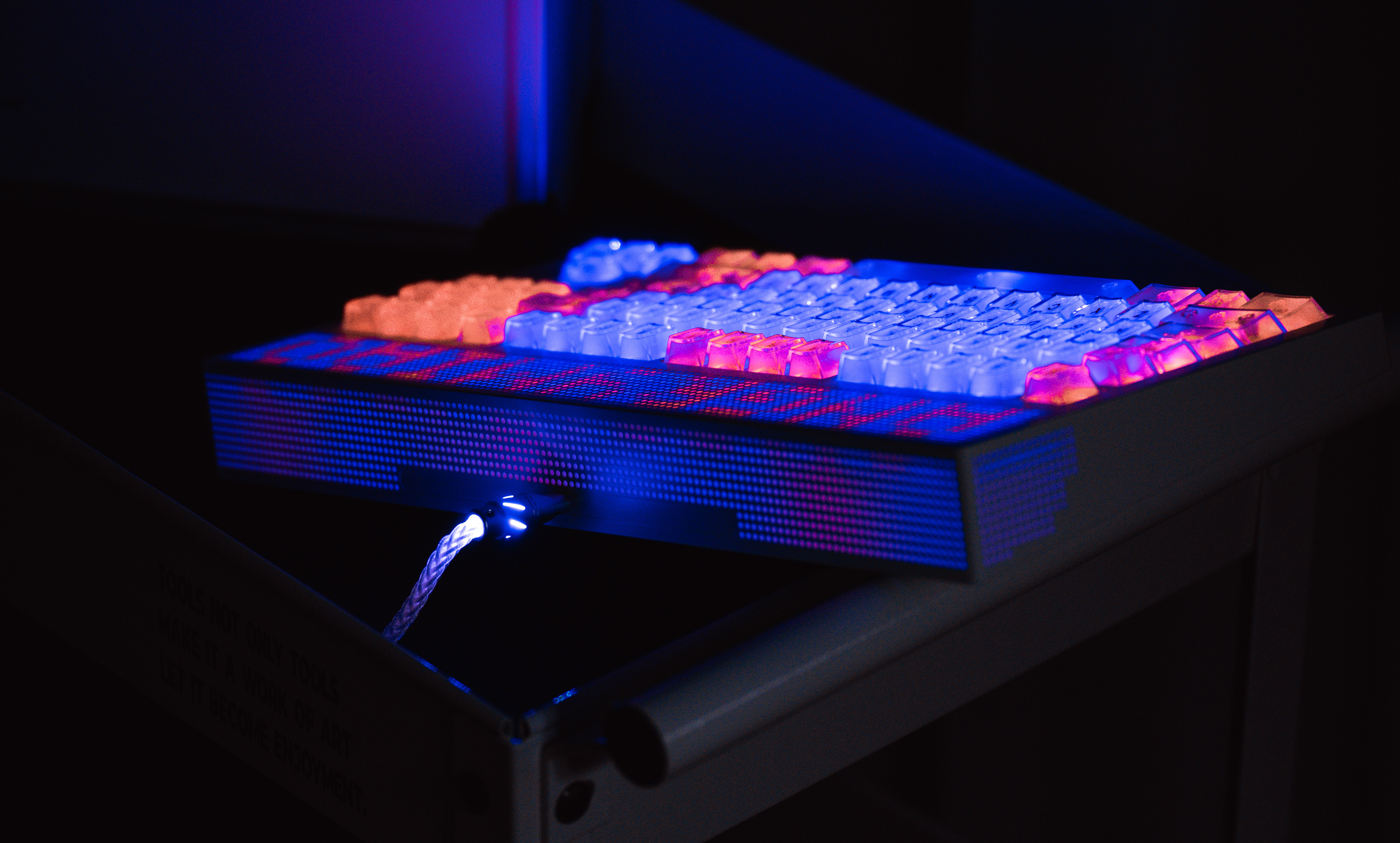 AM Neon 80 the 'RGB King' of keyboards by Angry Miao - Indiegogo