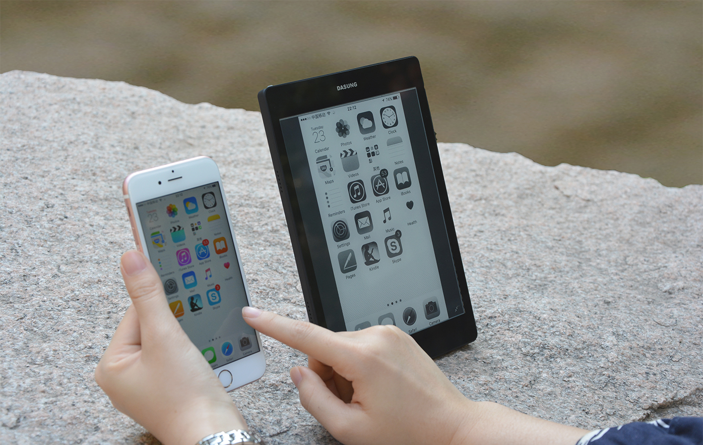 Not-eReader: First E-ink Mobile-Phone Monitor by DASUNG - Indiegogo