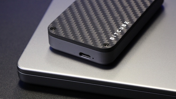 Bitcube: Carbon Fiber & 40Gbps NVMe SSD Enclosure by HALOBAND Team ...
