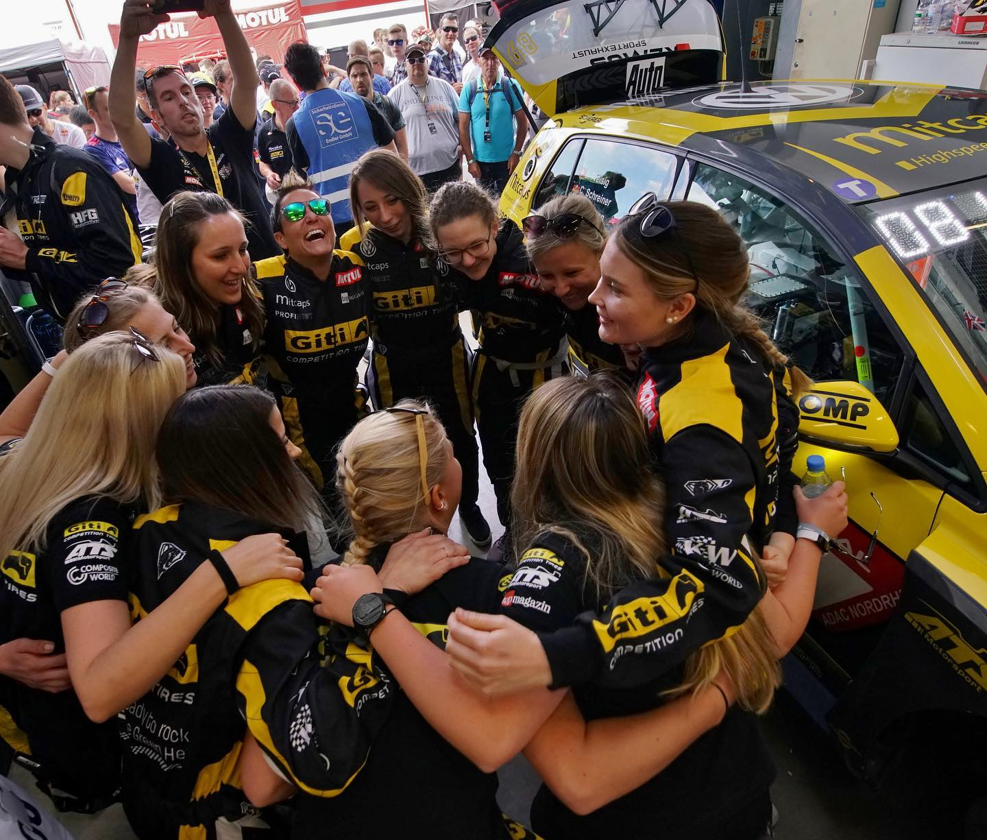 Girls Only Racing The Girls-Only Racing Team. by Nicole Willems - Indiegogo