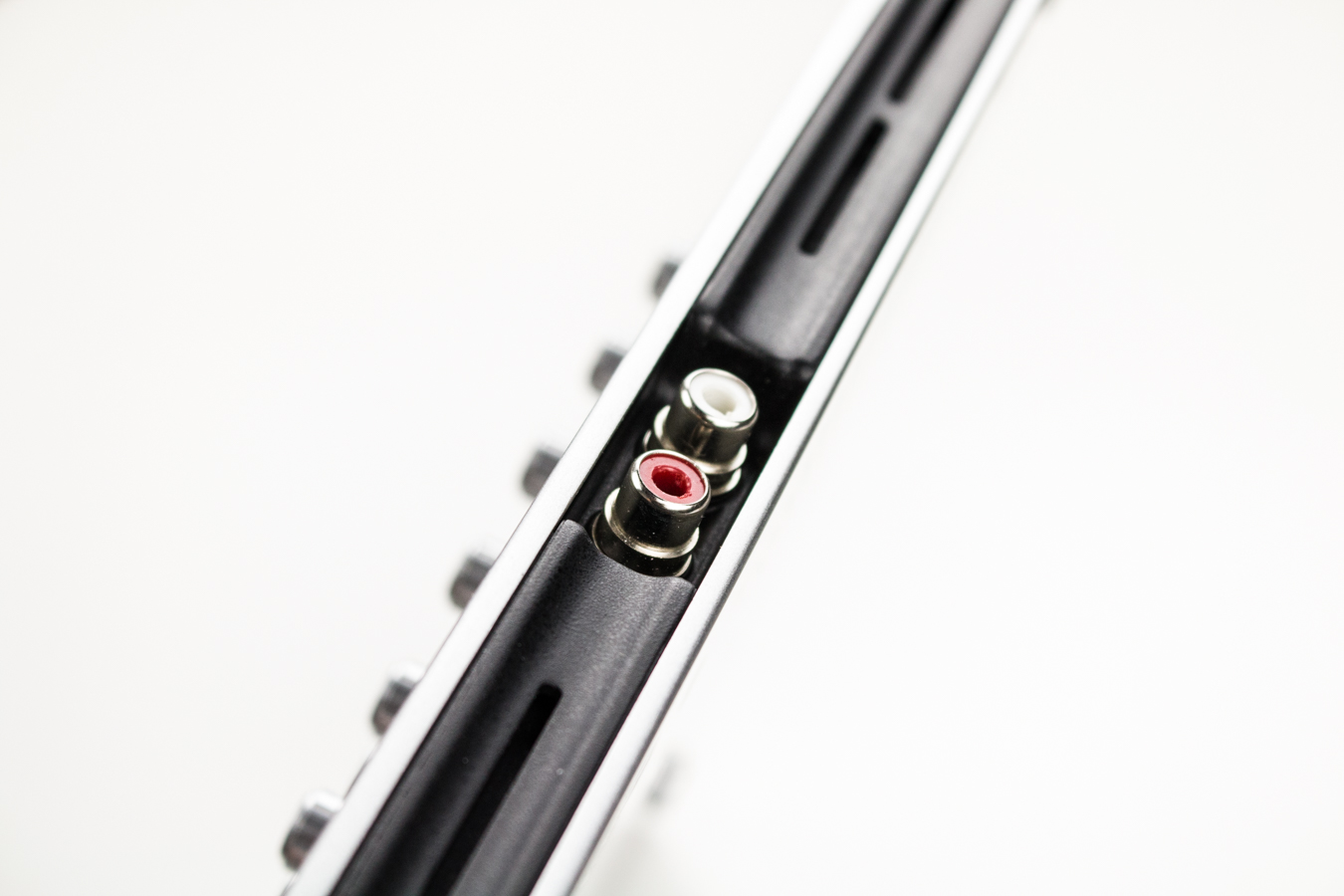 GoDJ PLUS : Revolutionary portable DJ device by JD Sound Inc